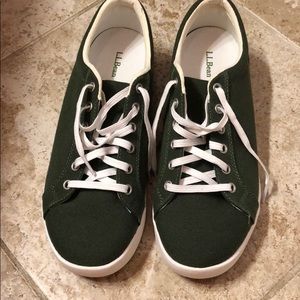 L.L.Bean Men’s Canvas Sneakers, Green 9 ½ M. New